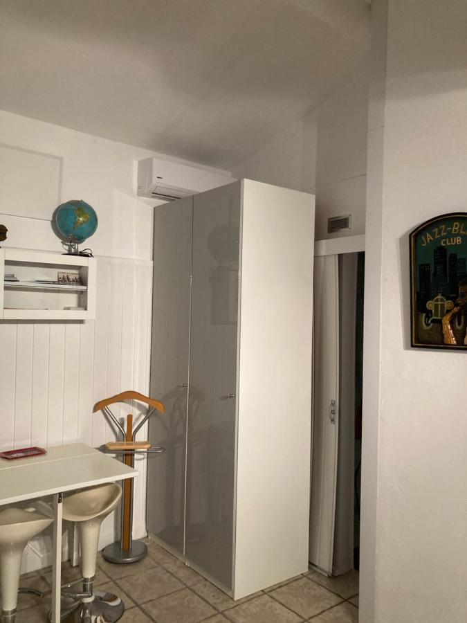 La Coccinelle Bed and Breakfast Nîmes Eksteriør billede