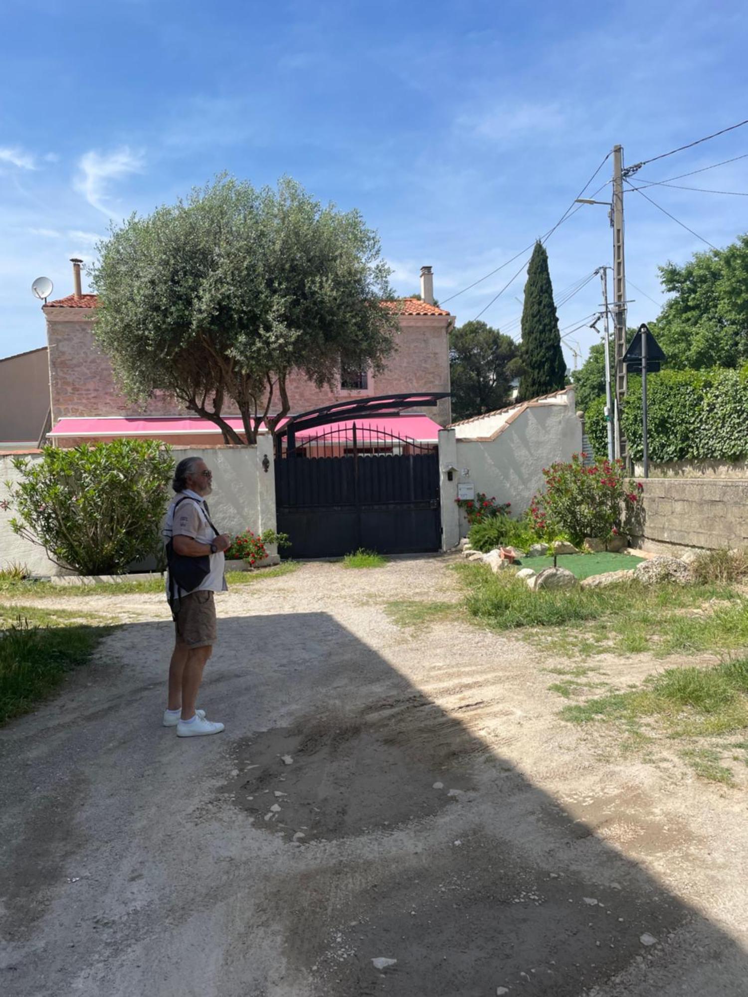 La Coccinelle Bed and Breakfast Nîmes Eksteriør billede